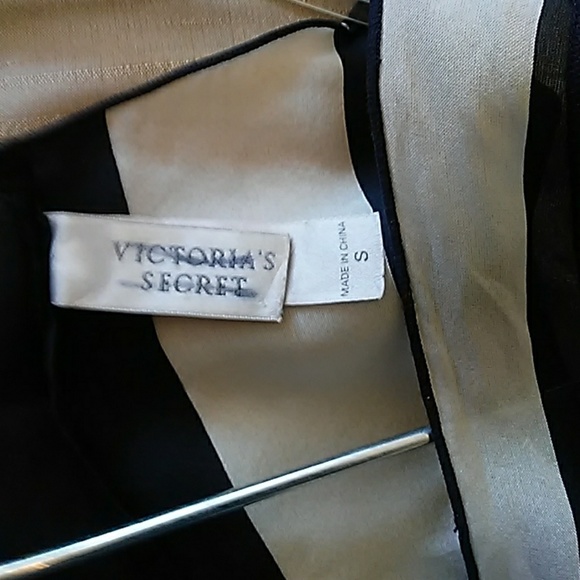 Victoria's Secret Silk Top - Picture 4 of 5